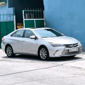 Toyota Camry 2015