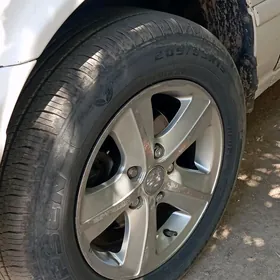 Teker R15