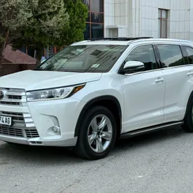 Toyota Highlander 2019