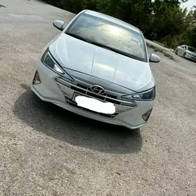 Hyundai Elantra 2020