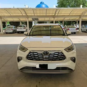 Toyota Highlander 2020