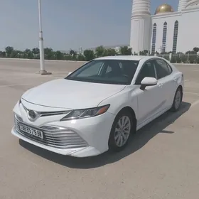 Toyota Camry 2020