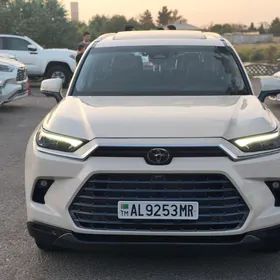 Toyota Grand Highlander 2024