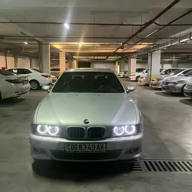 BMW E39 2000