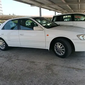 Toyota Camry 2000