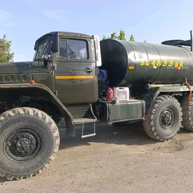 Ural 4320 1989
