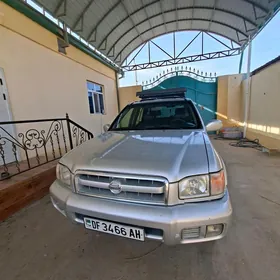Nissan Pathfinder 2004