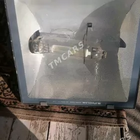 pražektor. çyra.