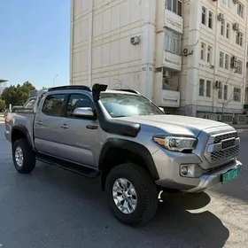Toyota Tacoma 2017