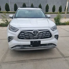 Toyota Highlander 2022