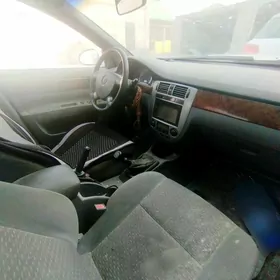 Daewoo Lacetti 2003