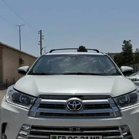 Toyota Highlander 2019