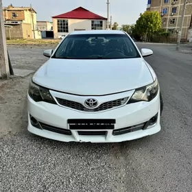 Toyota Camry 2013
