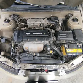 Hyundai Elantra 2001