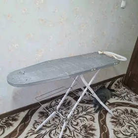 гладильный стол