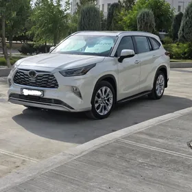 Toyota Highlander 2020