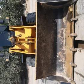 XCMG LW300F 2012