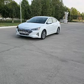 Hyundai Elantra 2020