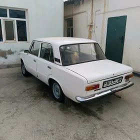 Lada 2104 1985