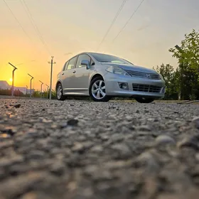 Nissan Versa 2011
