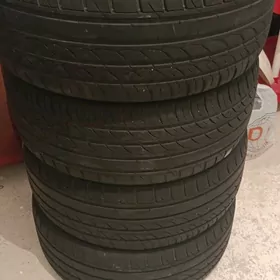 235/45/18