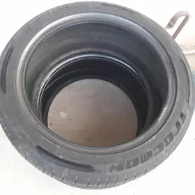 Teker 235/45 ZR 18