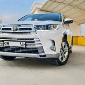 Toyota Highlander 2018