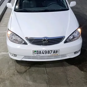 Toyota Camry 2004