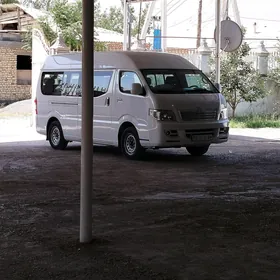 Toyota Hiace 2014