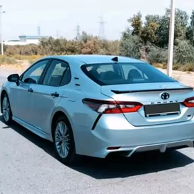 Toyota Camry 2022