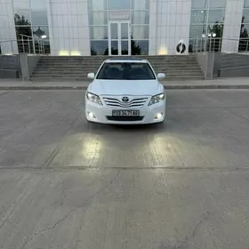 Toyota Camry 2010