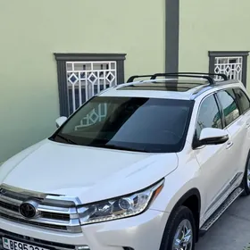 Toyota Highlander 2019