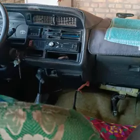 Toyota Hiace 2004