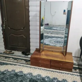 Üç açylyan ayna