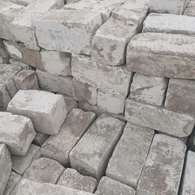 1 nji blok ak daş (20,40)