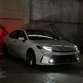 Toyota Camry 2025