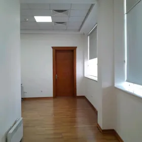 ОФИС ПО ПОДВОЙСКОЙ - 100 М2