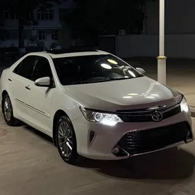 Toyota Camry 2015