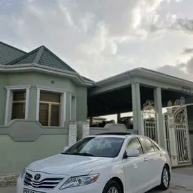 Toyota Camry 2010