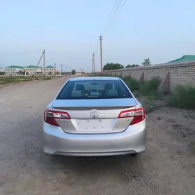 Toyota Camry 2012
