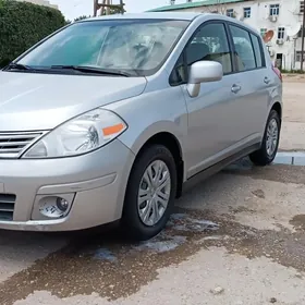 Nissan Versa 2011