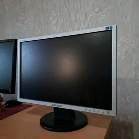 Kompyuter Monitor