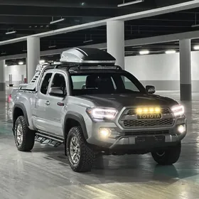 Toyota Tacoma 2017