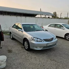 Toyota Camry 2004