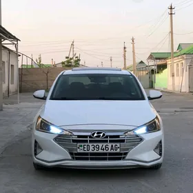 Hyundai Elantra 2020