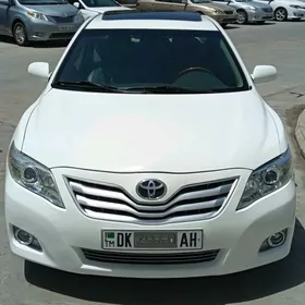 Toyota Camry 2010