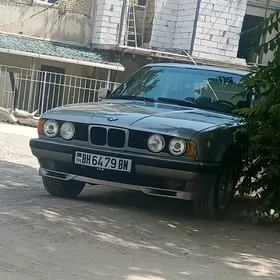 BMW 525 1990