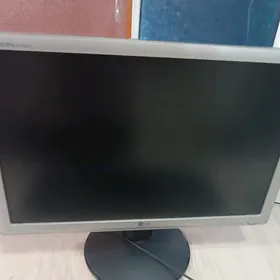 MONITOR LG FLATRON 19 S