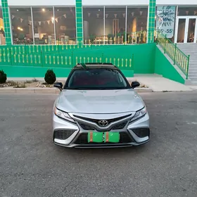 Toyota Camry 2020