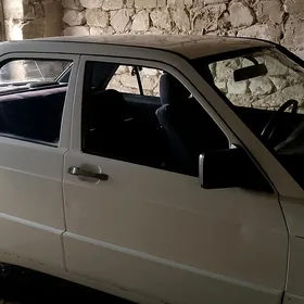 Mercedes-Benz 190E 1990